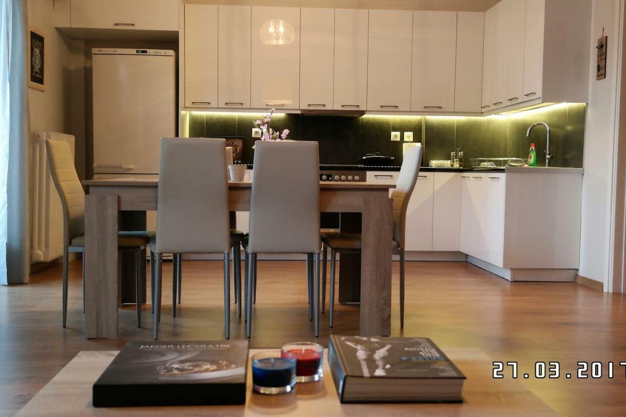 Comfy Apartment With Acropolis View เอเธนส์ ภายนอก รูปภาพ